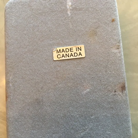 Glacier pearle turtle earrings - Picture 5 of 5